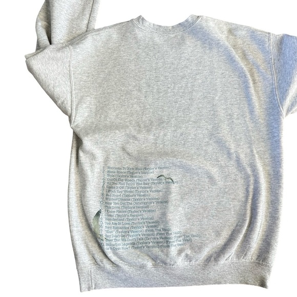 Taylor Swift TS 1989 Spotify Grey Crew Sweatshirt - Picture 7 of 8